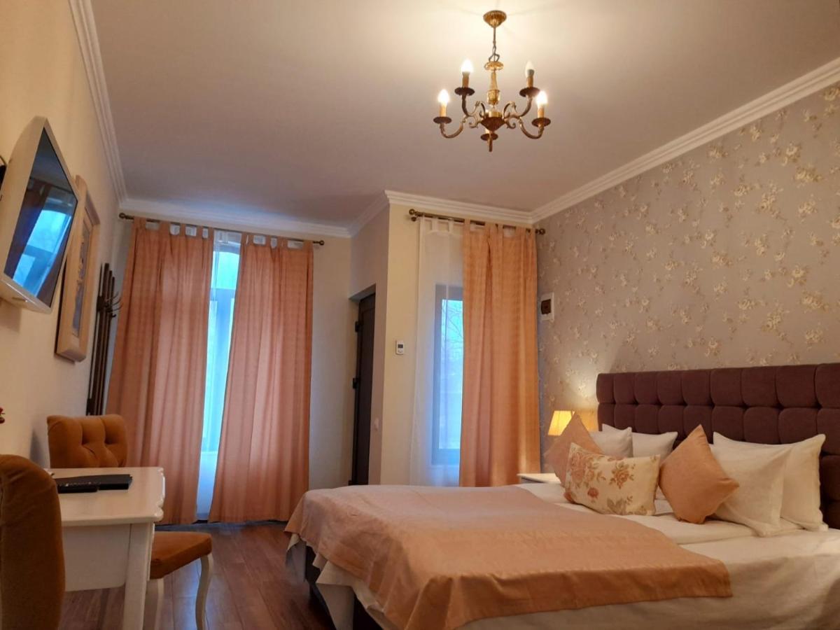 Villa Boutique Alina Deva Bagian luar foto